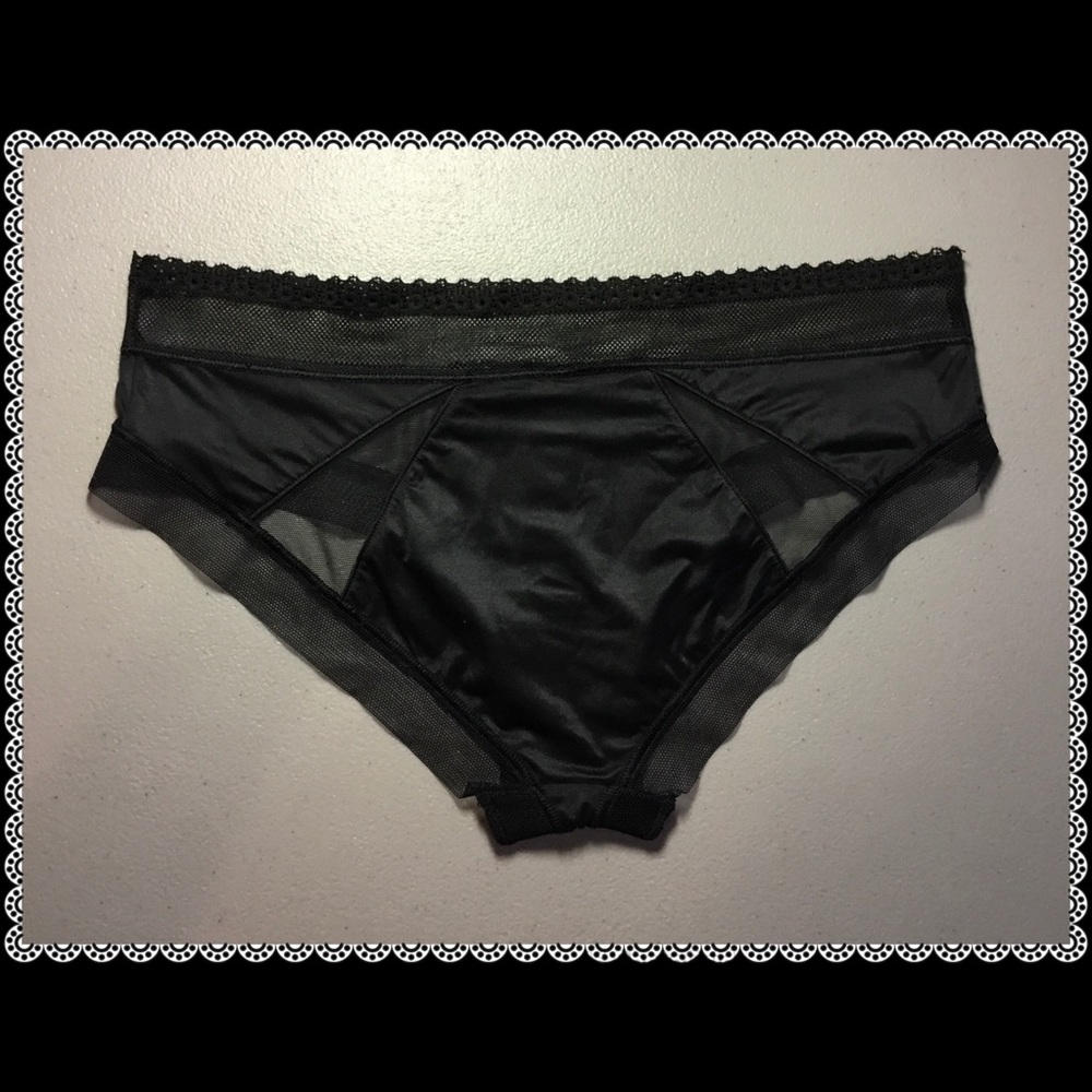 ❤️VS Body By Victoria Hiphugger Panty❤️ - Picture 3 of 3